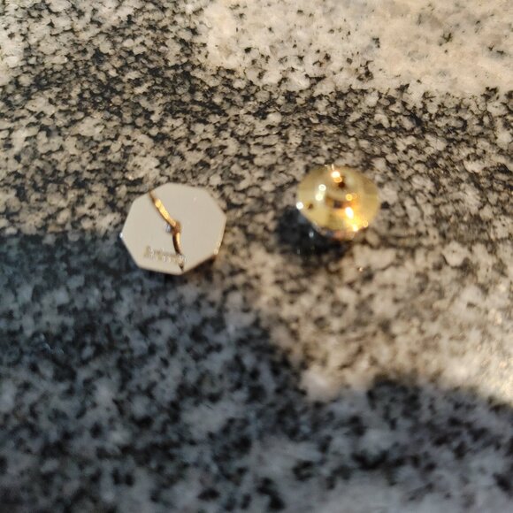 Burberrys Tie Tack - Gold Plated, Red enamel with Burberry Logo - Picture 6 of 16